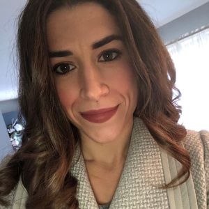 Meet your Posher, Rebecca